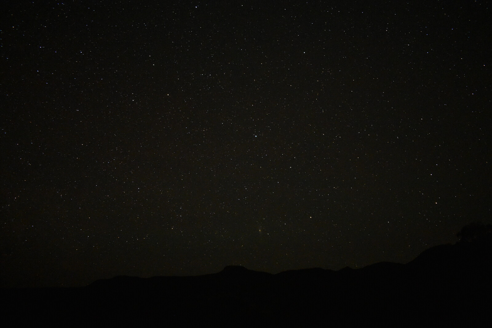 Andromeda over Warrumbungles national park - Sky from Warrumbungles ...