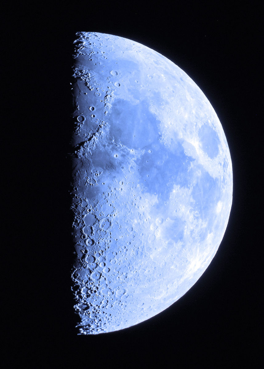 Half moon under Deep Blue - Newbie AP photos - Photo Gallery - Cloudy ...