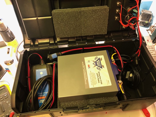 Toolbox turned to 50Ah LiFePO4 battery power station - Equipment ...