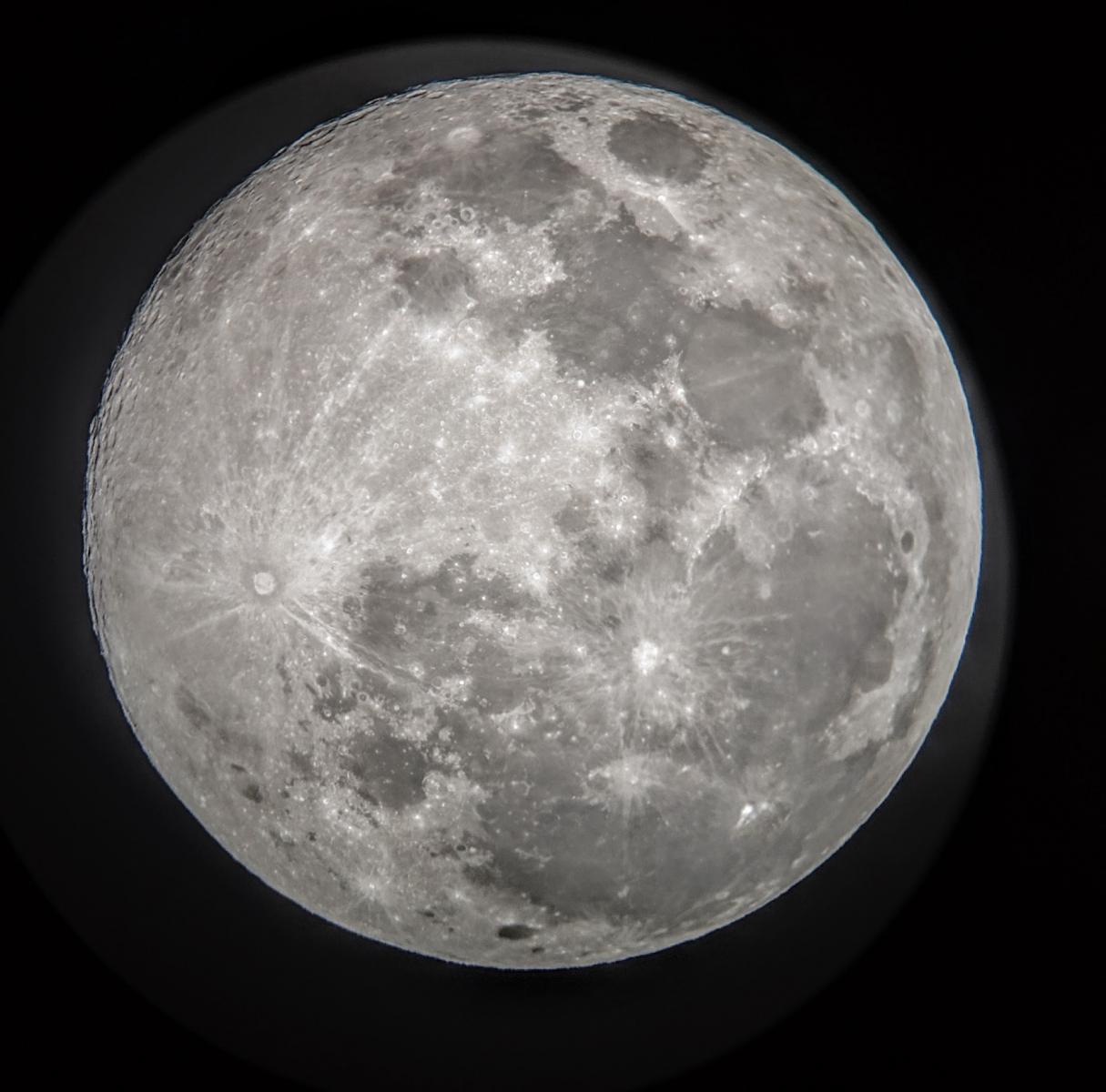 Pre and Post Images of the Largest Full Moon of the Year - Lunar ...