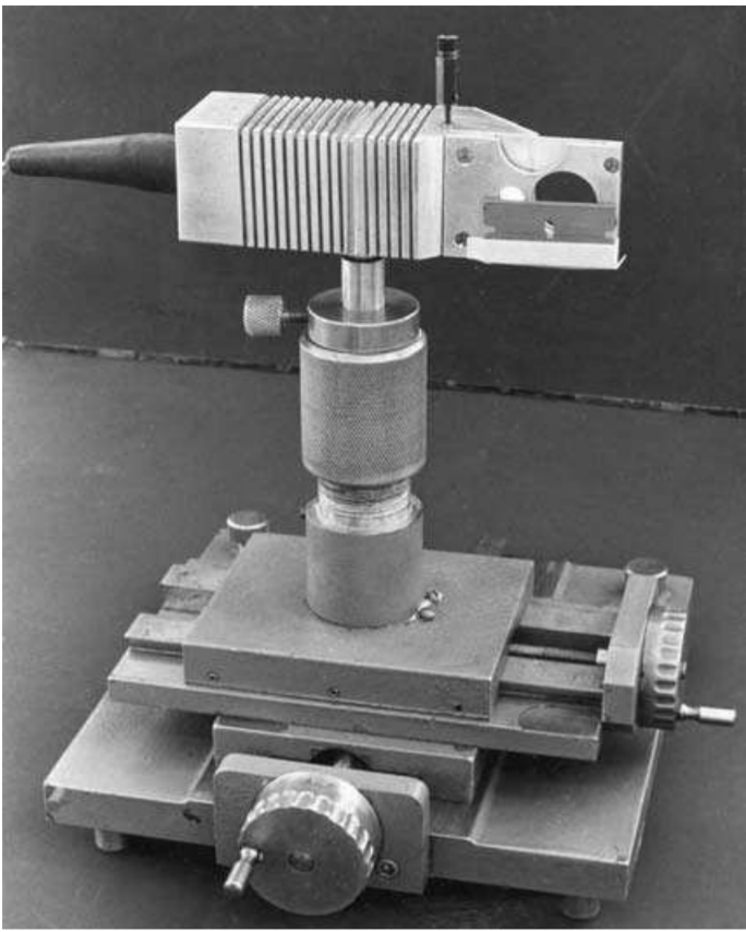 ☆Matthijs Burgmeijer on X: Busy building my first Foucault knife-edge  tester that I will use to do optical testing to measure the shape of  concave curved mirrors used in reflector telescopes. #telescope #