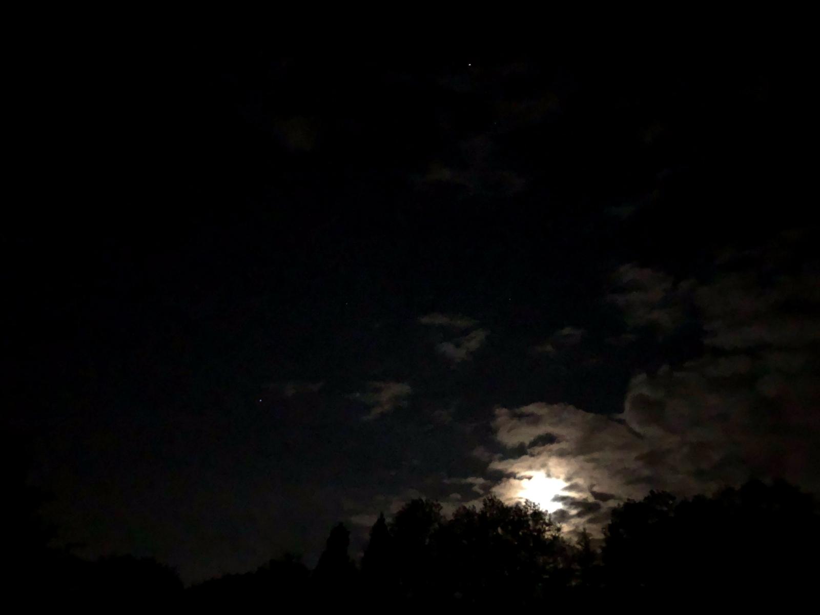 Moonset 5-12-22 with Arcturus and Spica - Lunar Observing and Imaging ...