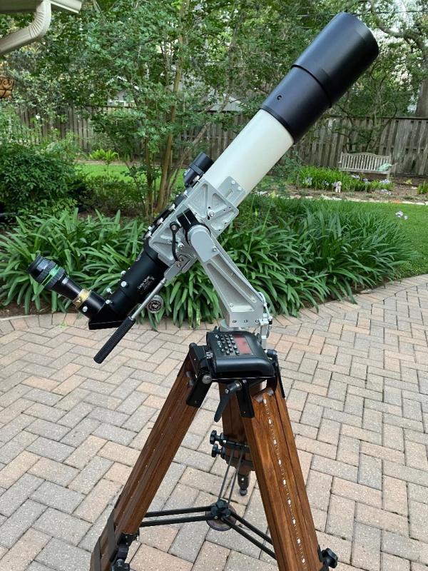 Manual or motorized - how do you have your refractor mounted for visual ...