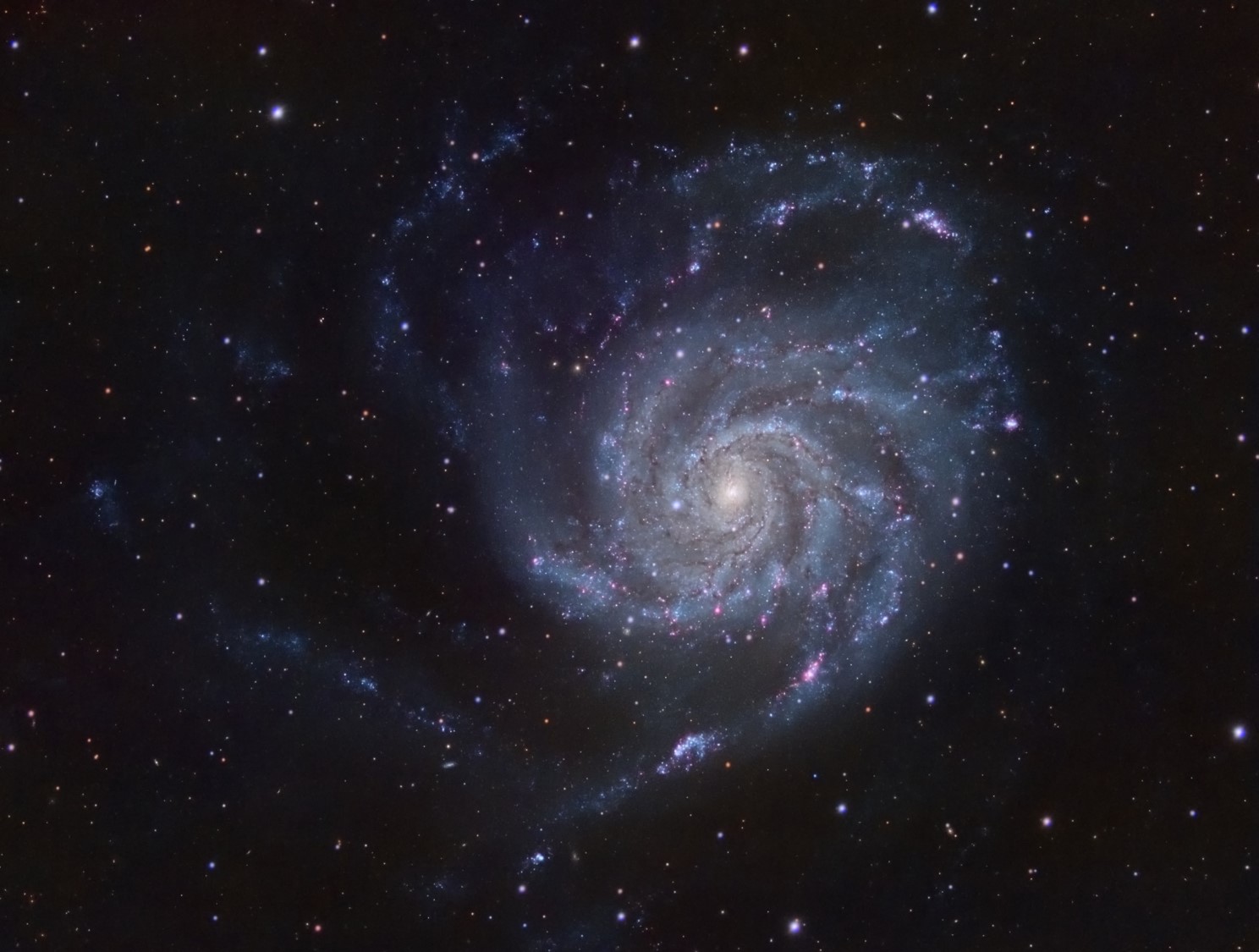 Далекий космос. Pinwheel Galaxy. Пример сложения в Астрофото. Дальше чем космос. The Pinwheel Galaxy credit & Copyright: Adam Block,.