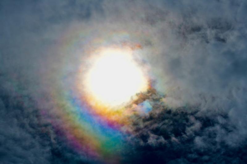 Rainbow around the moon last night? Lunar Observing and Imaging