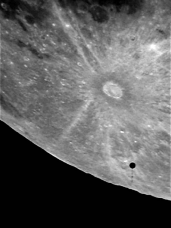 Balloon across moon? - Major & Minor Planetary Imaging - Cloudy Nights