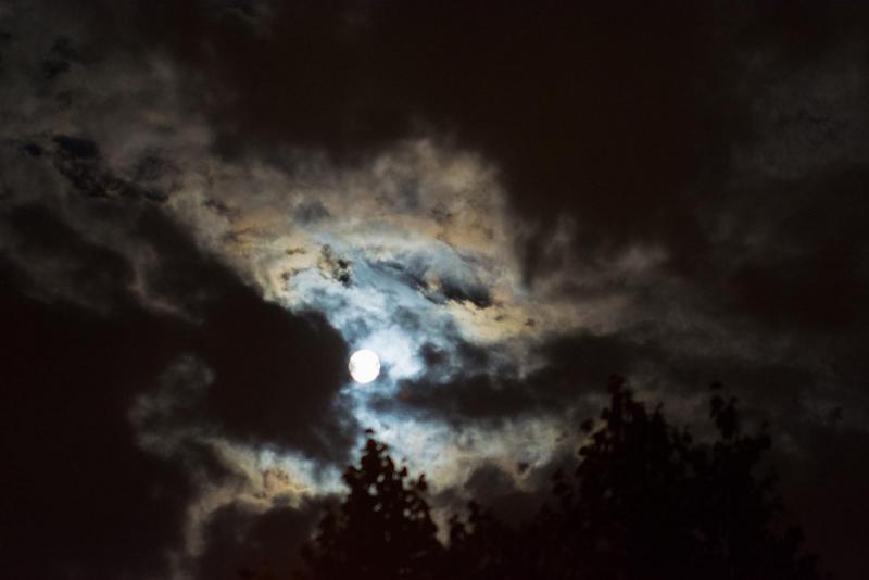 Blue Moon, Cloudy Night - Beginning Deep Sky Imaging - Cloudy Nights