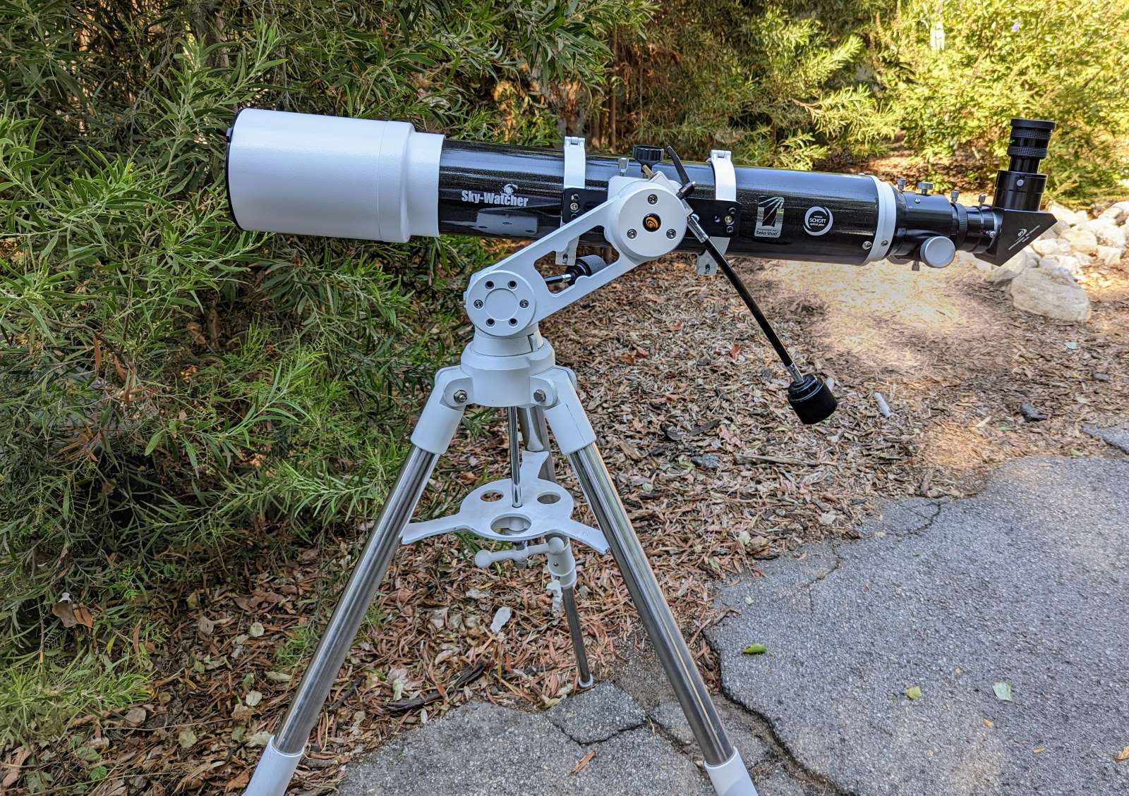 Suggestions for a steadier view? Refractor and mount - Mounts