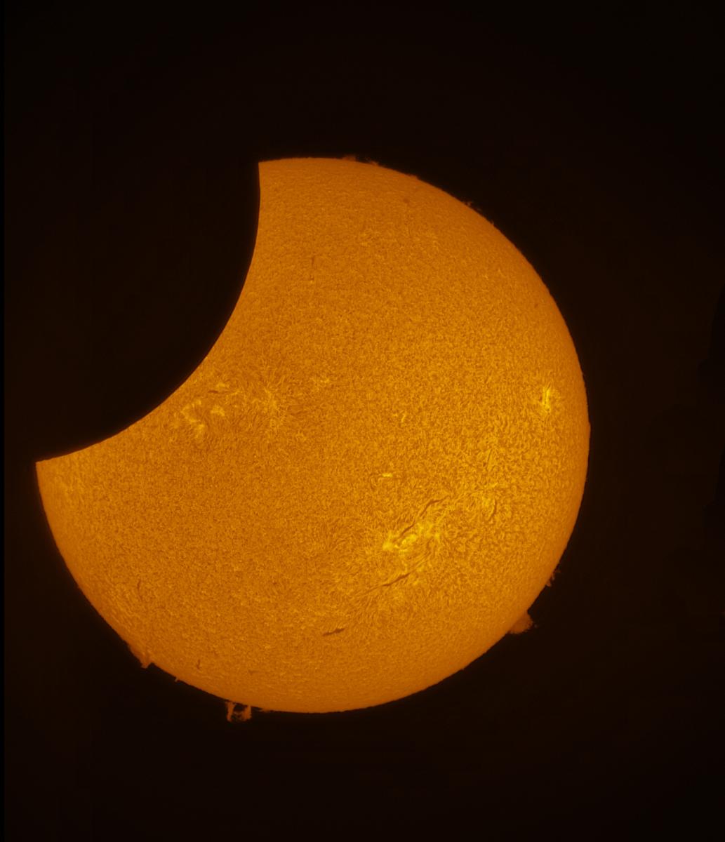 An eclipse in half! - Solar Observing and Imaging - Cloudy Nights