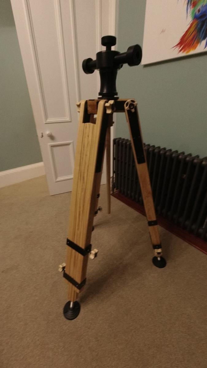 Width in-between lodge tripod legs at 20 inch height? Need it to