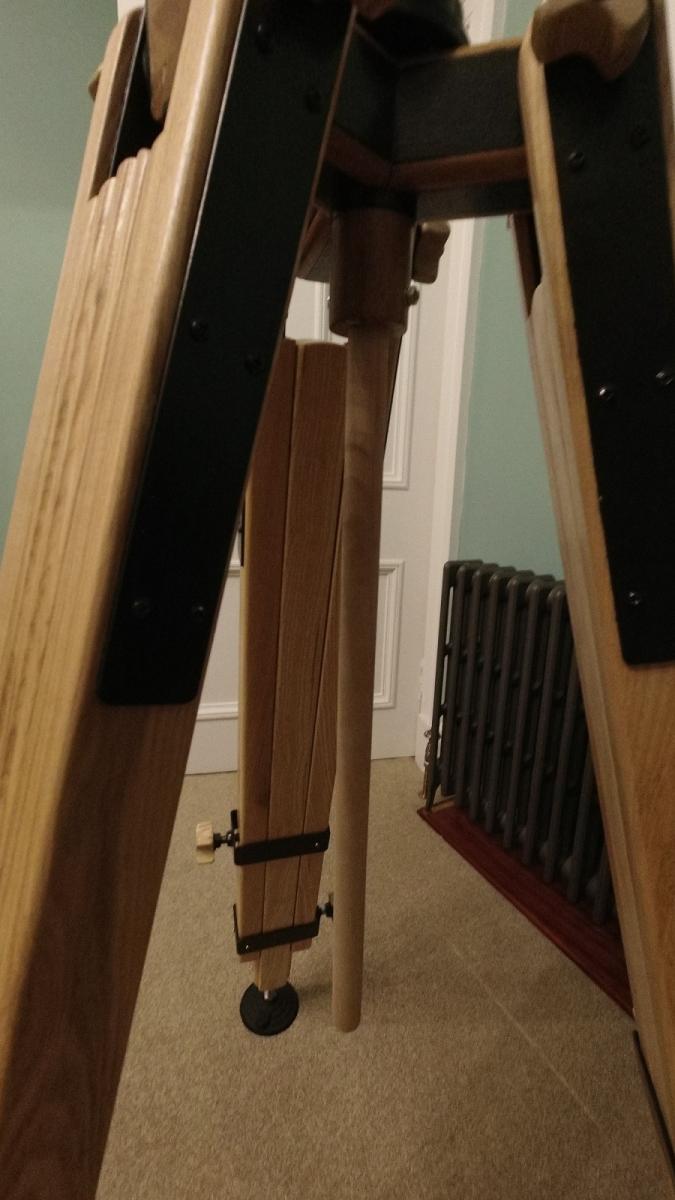 Width in-between lodge tripod legs at 20 inch height? Need it to